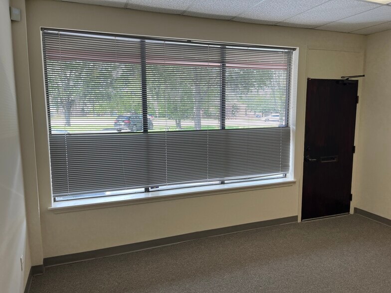 More Photos Of 3948 Sunbeam Rd, Jacksonville Office For Lease