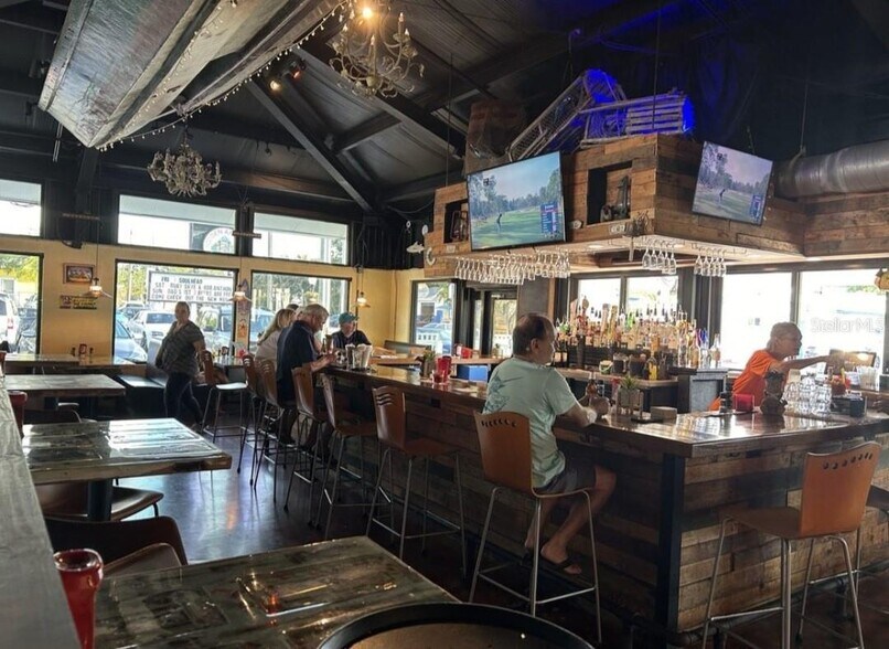 More Photos Of 606 N Pinellas Ave, Tarpon Springs Restaurant For Sale