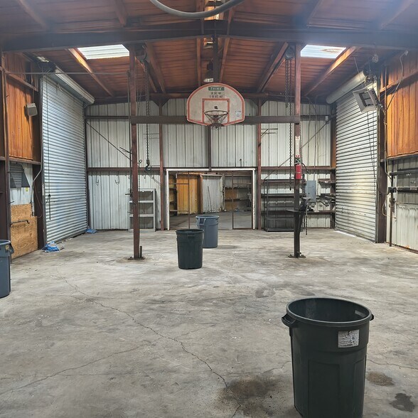 More Photos Of 8171 Highway 377, Pilot Point Specialty For Lease