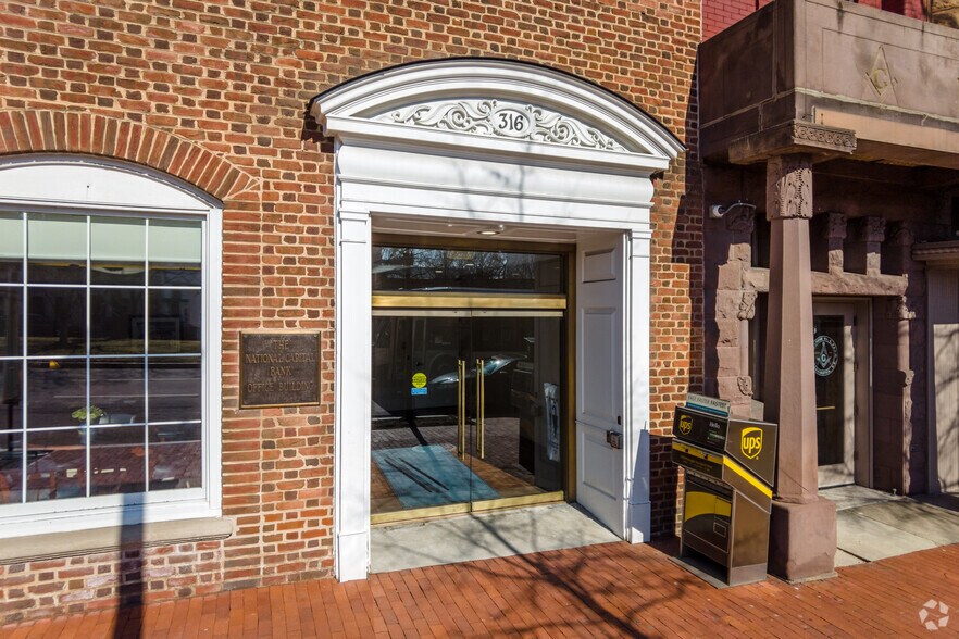 More Photos Of 316 Pennsylvania Ave SE, Washington Office For Lease