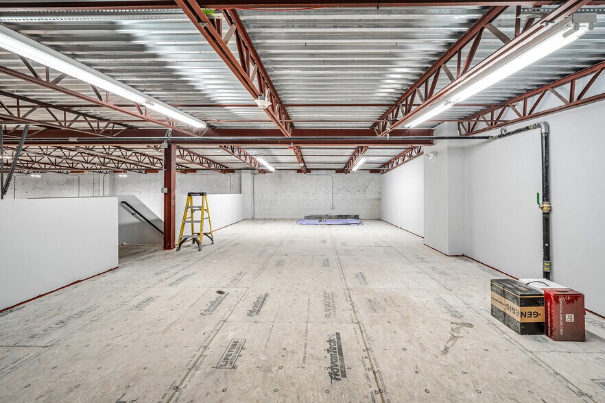 More Photos Of 2168 Bennett Rd, Philadelphia Warehouse For Lease