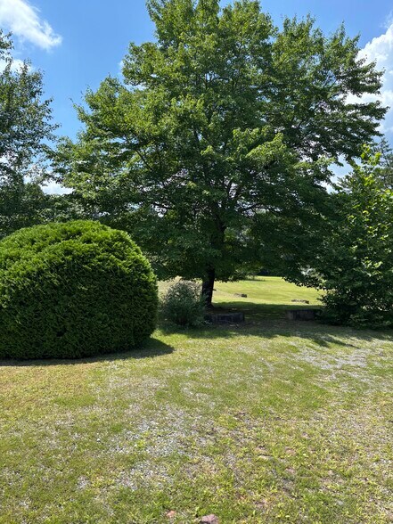 More Photos Of 414 Milroy Grose, Lansing Land For Sale