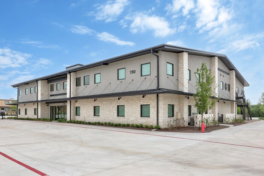More Photos Of 730 S Bell Blvd, Cedar Park Office For Lease