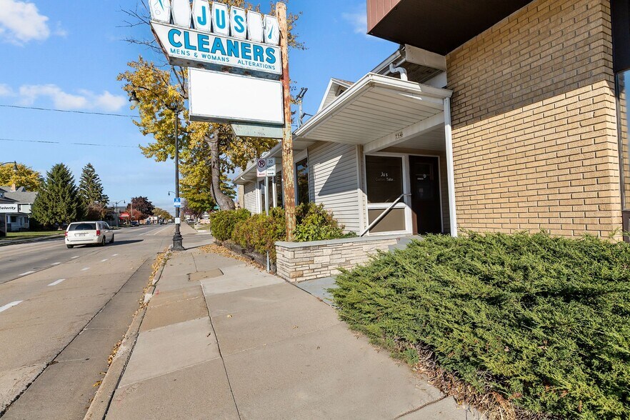 More Photos Of 754 N Main St, Oshkosh General Retail For Sale