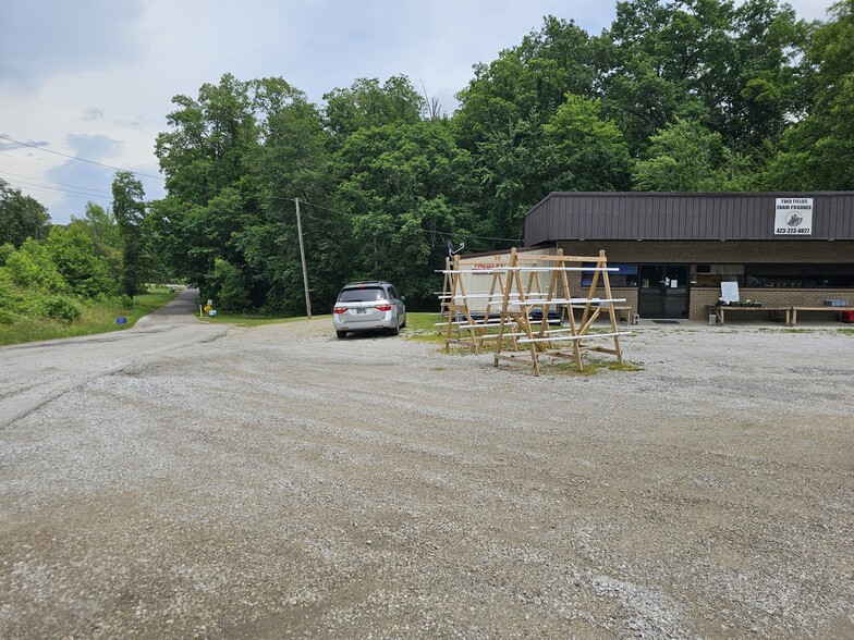 More Photos Of 27090 Scott Hwy, Winfield Freestanding For Sale