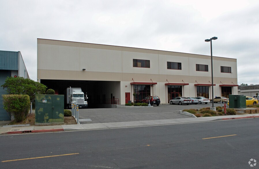 Primary Photo Of 25 Hangar Way, Watsonville Warehouse For Lease