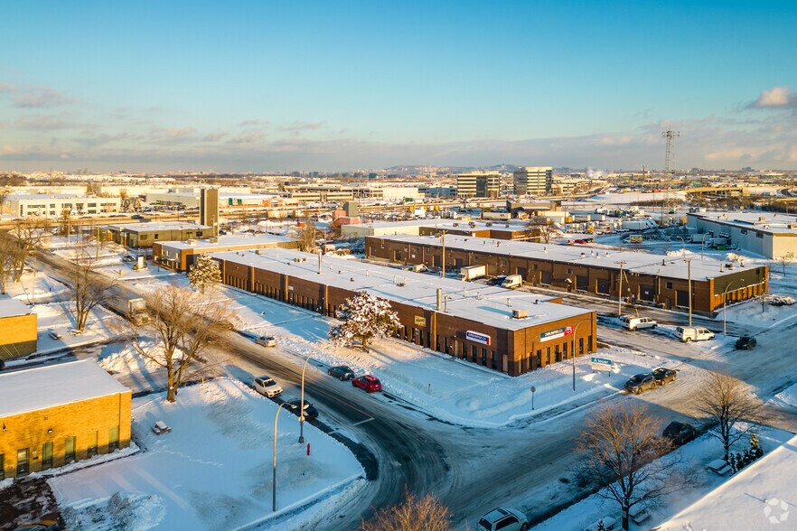 More Photos Of 5610-5660 Ch Bois-Franc, Montréal Warehouse For Lease
