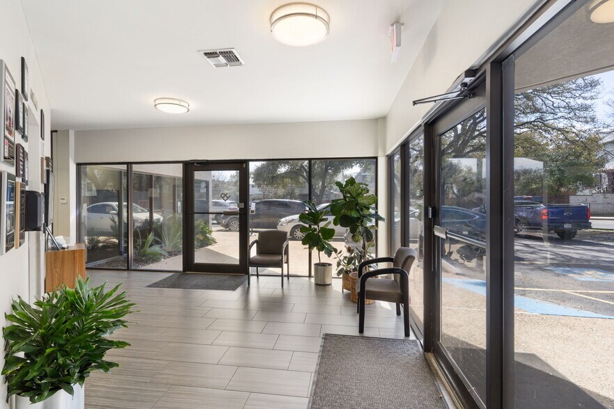 More Photos Of 4107 Spicewood Springs Rd, Austin Office For Sale