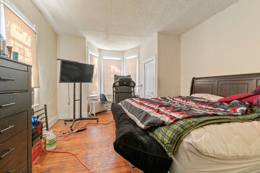More Photos Of 3941 Lowndes Ave, Baltimore Multifamily For Sale