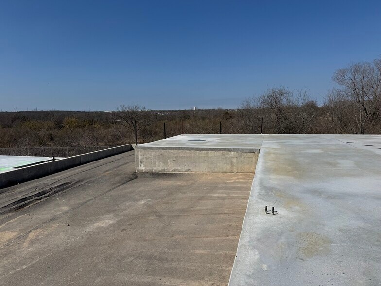 More Photos Of 3127 E Howard Ln, Manor Unknown For Lease