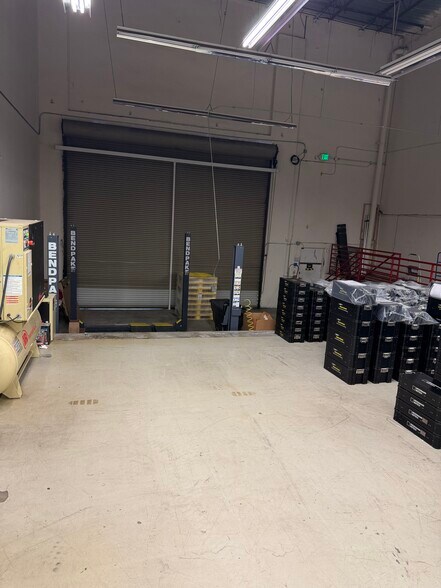 More Photos Of 7620 NW 25th St, Miami Distribution For Sale