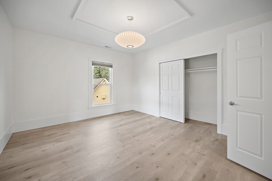 More Photos Of 1501 W Colorado Ave, Colorado Springs Storefront Retail Residential For Sale