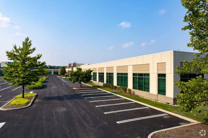 More Photos Of 1 Innovation Dr, Plymouth Meeting Light Distribution For Sale