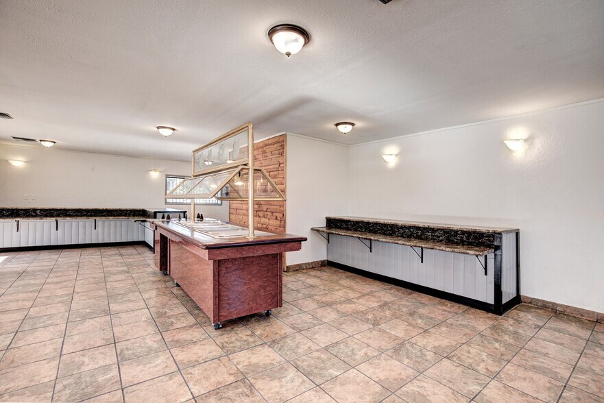 More Photos Of 1200 S Beeline Hwy, Payson General Retail For Sale