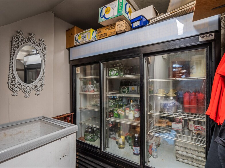 More Photos Of 1495 Farmington Ave, Pottstown General Retail For Sale