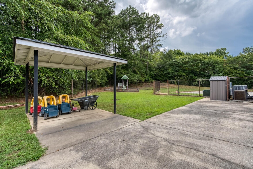 More Photos Of 2081 Mesa Valley Way, Austell Specialty For Sale