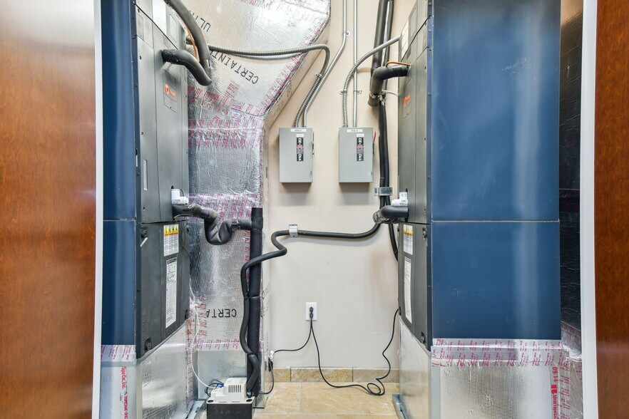 More Photos Of 8258 118th Ave N, Largo Medical For Sale