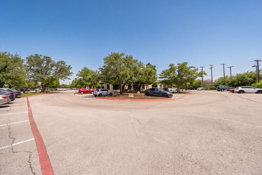 More Photos Of 16040 Park Valley Dr, Round Rock Medical For Sale