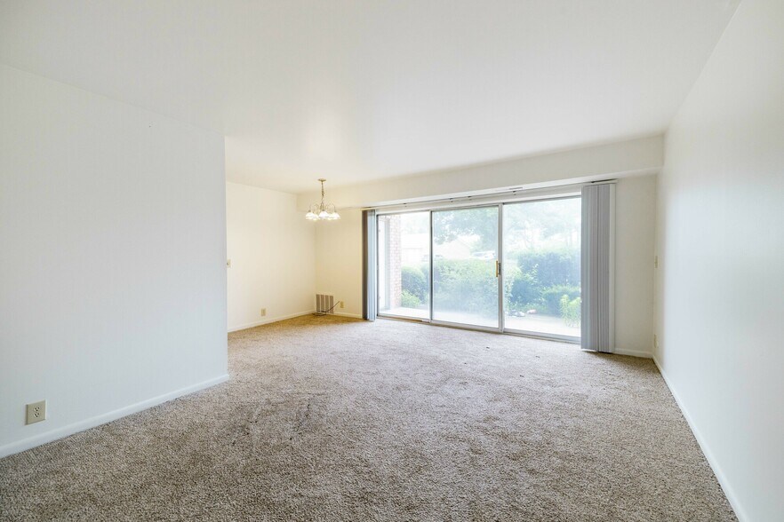 More Photos Of 3651 Balfour Ct, Flint Multifamily For Sale
