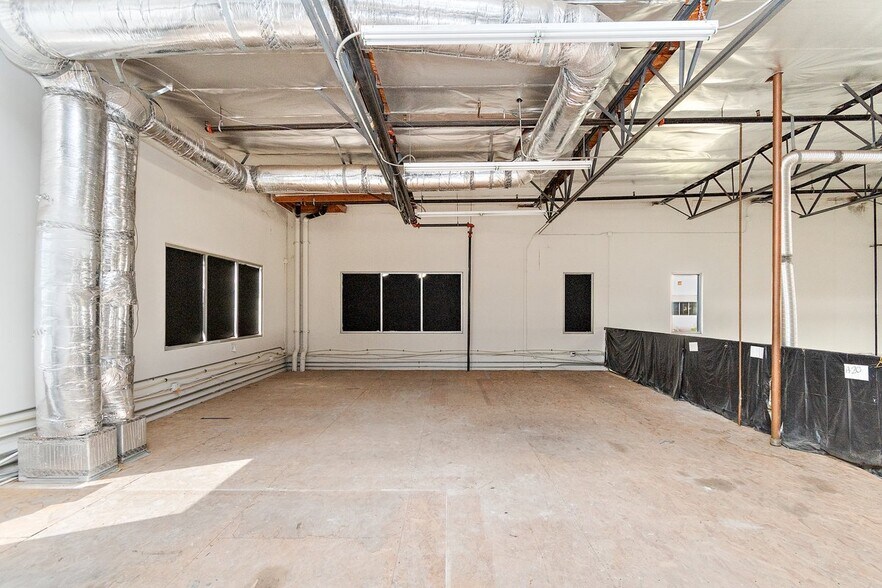 More Photos Of 317 W Tullock St, Rialto Warehouse For Sale