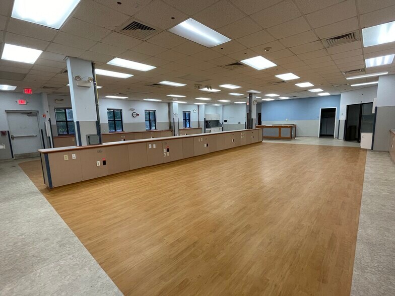 More Photos Of 1308 S 4th St, Hartsville Medical For Lease