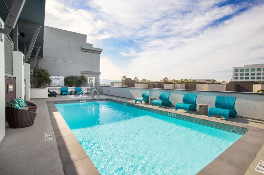 More Photos Of 11049 Magnolia Blvd, North Hollywood Apartments For Lease