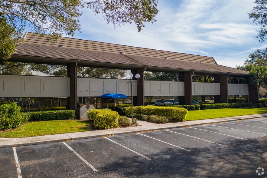 More Photos Of 2807 W Busch Blvd, Tampa Unknown For Lease