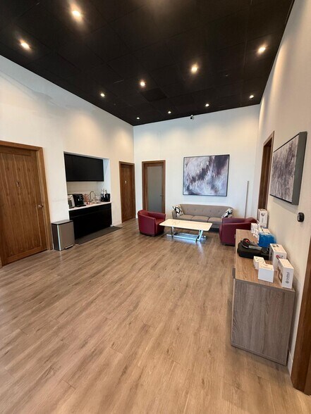 More Photos Of 21 Journey, Aliso Viejo Distribution For Sale