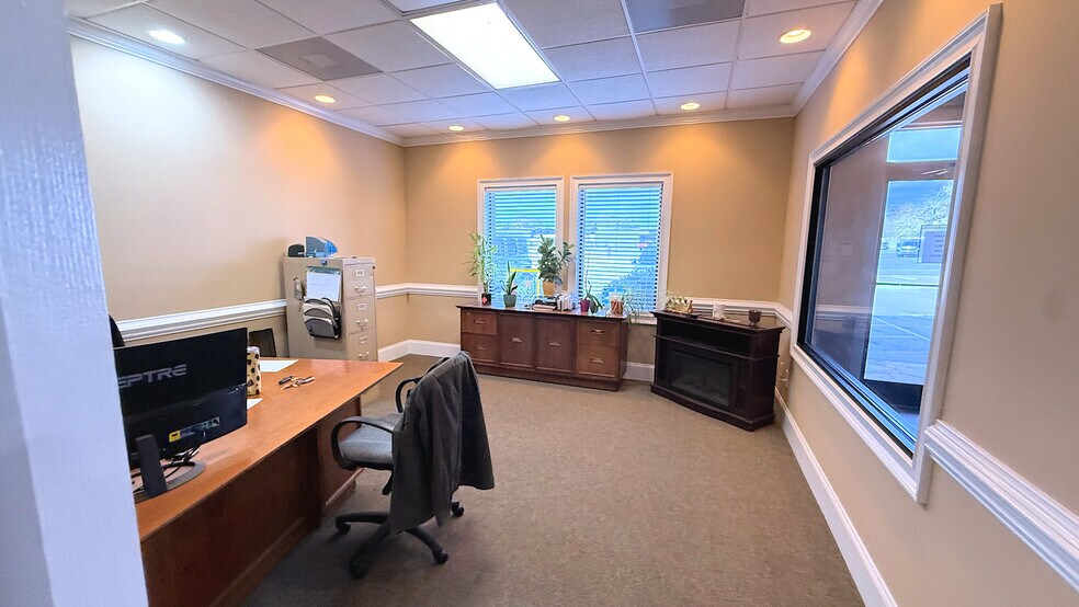 More Photos Of 265 Pitt Rd, Mooresville Warehouse For Sale