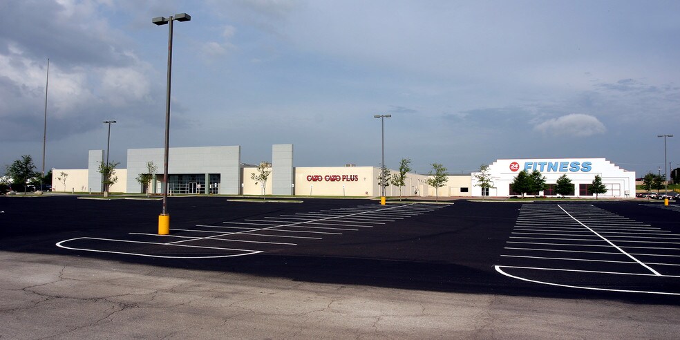 More Photos Of 5201 Rufe Snow Dr, North Richland Hills Office For Lease