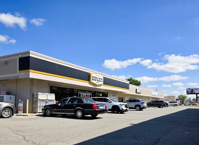 Primary Photo Of 3300 Broadway St, Mount Vernon Service Station For Lease