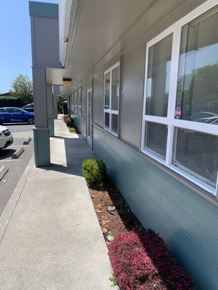 More Photos Of 1650 Central Ave, Mckinleyville Office For Lease