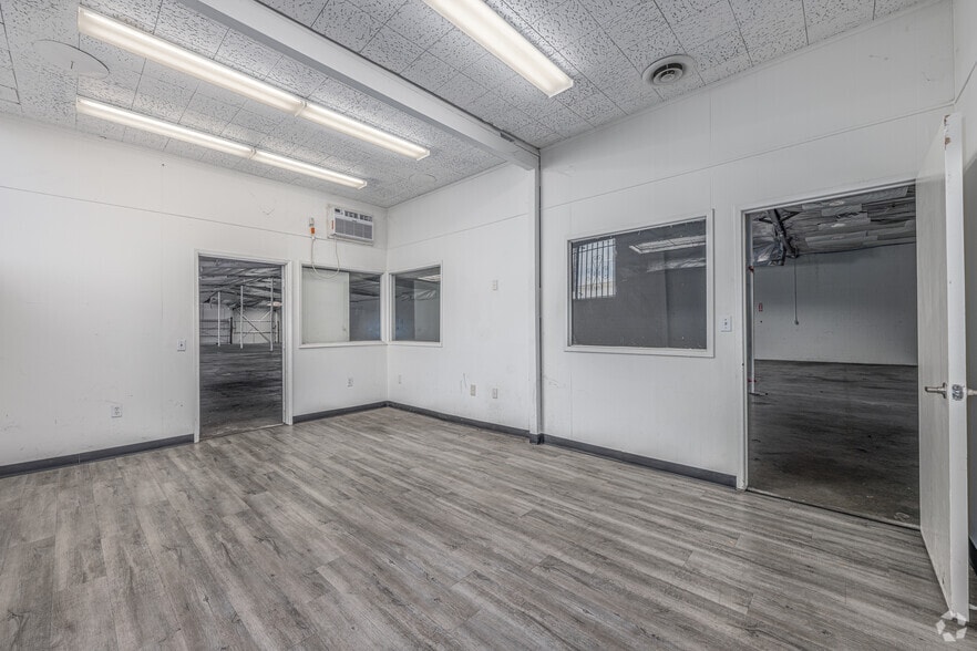 More Photos Of 10338 Rush St, South El Monte Warehouse For Lease