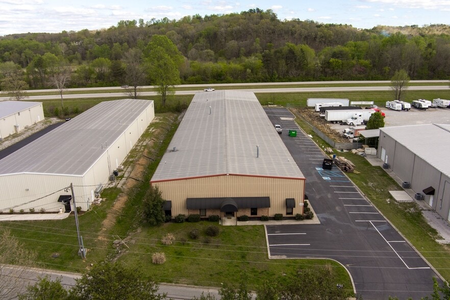 More Photos Of 8408 Gulf View Dr, Soddy Daisy Warehouse For Lease