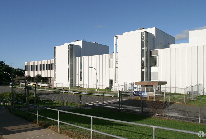 More Photos Of 41 Hamilton Rd, Windsor Locks Manufacturing For Lease