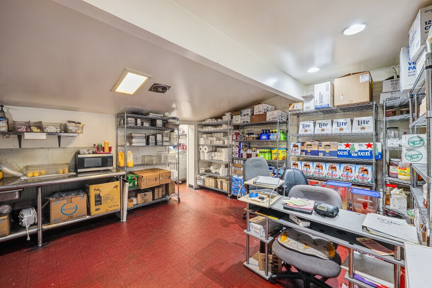 More Photos Of 7100 Sollers Point Rd, Baltimore Restaurant For Sale