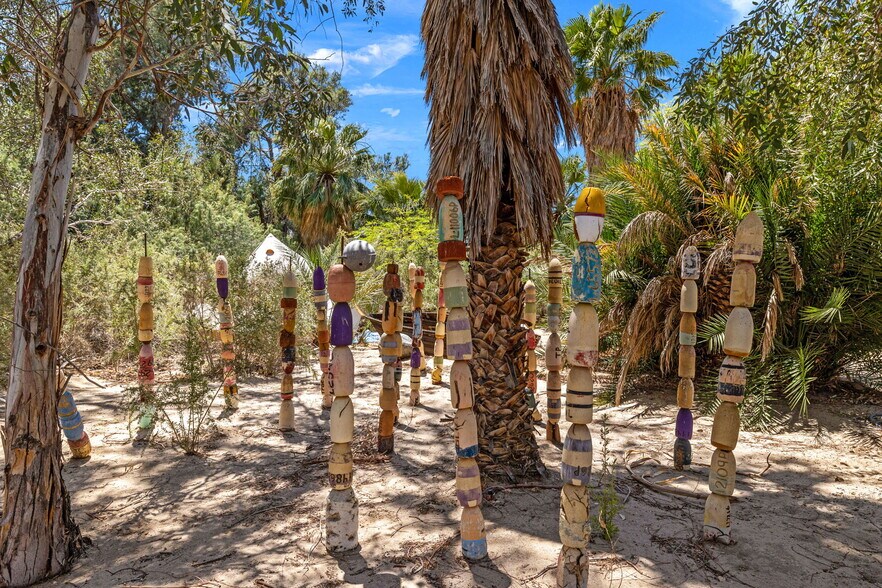 More Photos Of 14505 Yerxa Rd, Desert Hot Springs Hotel For Sale