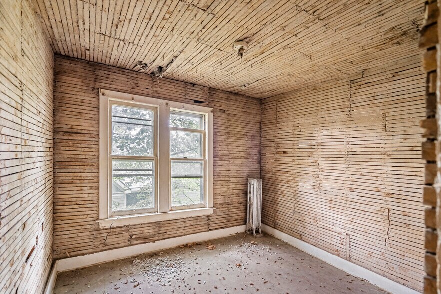 More Photos Of 93 Walnut St, Binghamton Apartments For Sale