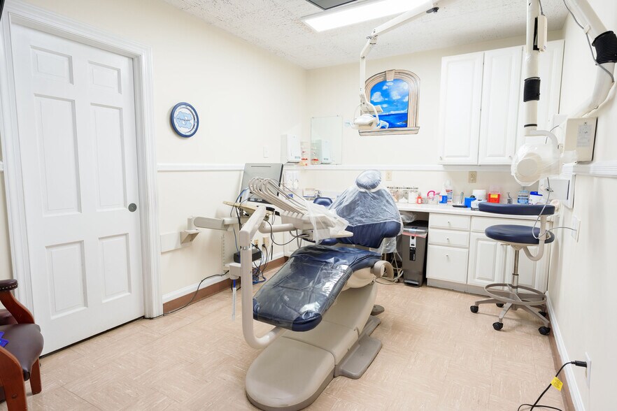 More Photos Of 291 Graham Hopedale Rd, Burlington Medical For Lease