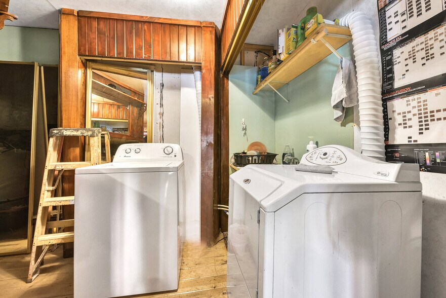 More Photos Of 16 N Main St, Payette Storefront Retail Residential For Sale