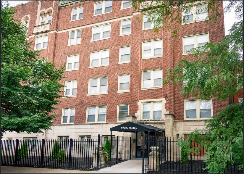 More Photos Of 7350 S Phillips Ave, Chicago Apartments For Sale