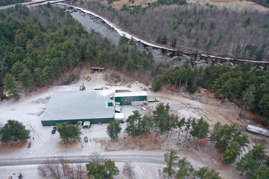 More Photos Of 49 Industrial Park Rd, Keeseville Warehouse For Lease