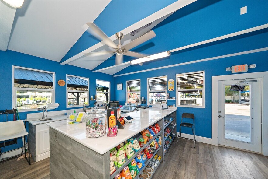 More Photos Of 2400 Bayshore Blvd, Dunedin Marina For Sale