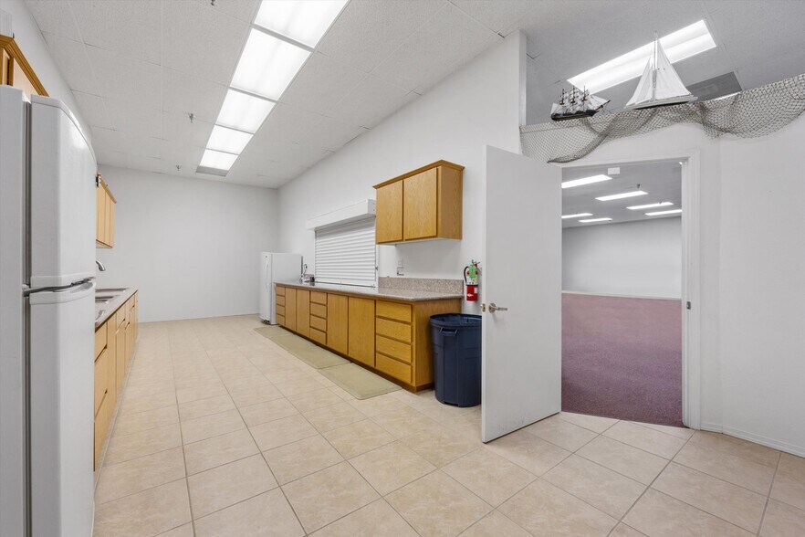 More Photos Of 6701 Niles St, Bakersfield Daycare Center For Sale