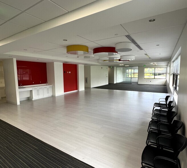 More Photos Of 350 Jordan Rd, Troy Office For Lease