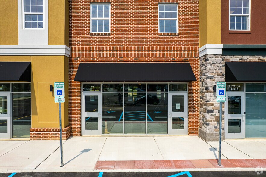 More Photos Of 211 S Main St, Newark Apartments For Lease