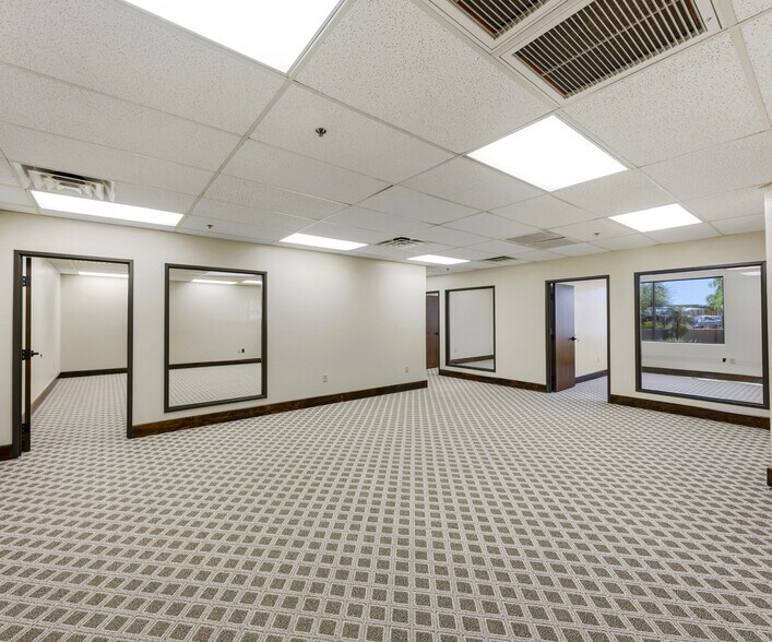 More Photos Of 4180 W Kitty Hawk Way, Chandler Airplane Hangar For Sale