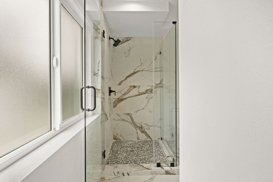 More Photos Of 7010 Lennox Ave, Van Nuys Apartments For Sale