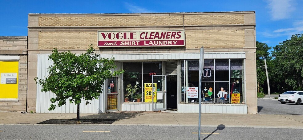 More Photos Of 600-610 Lake St, Gary Storefront For Lease