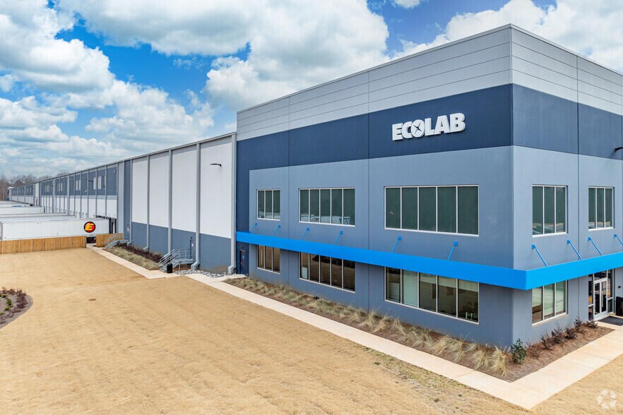 More Photos Of 1101 Gallimore Dairy Rd, Colfax Warehouse For Lease